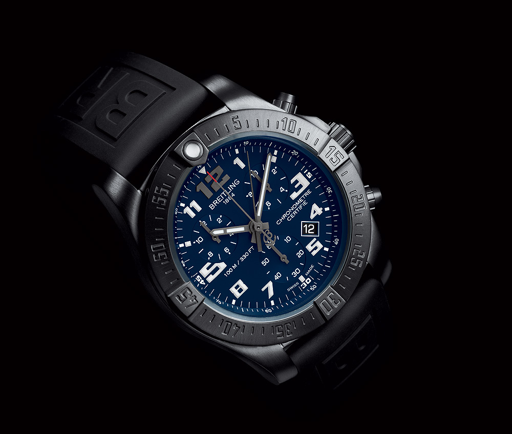 Breitling Chronospace Evo_Night Mission - angle